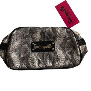 NWT Betseyville Black & Gray Snake Print Makeup Bag
